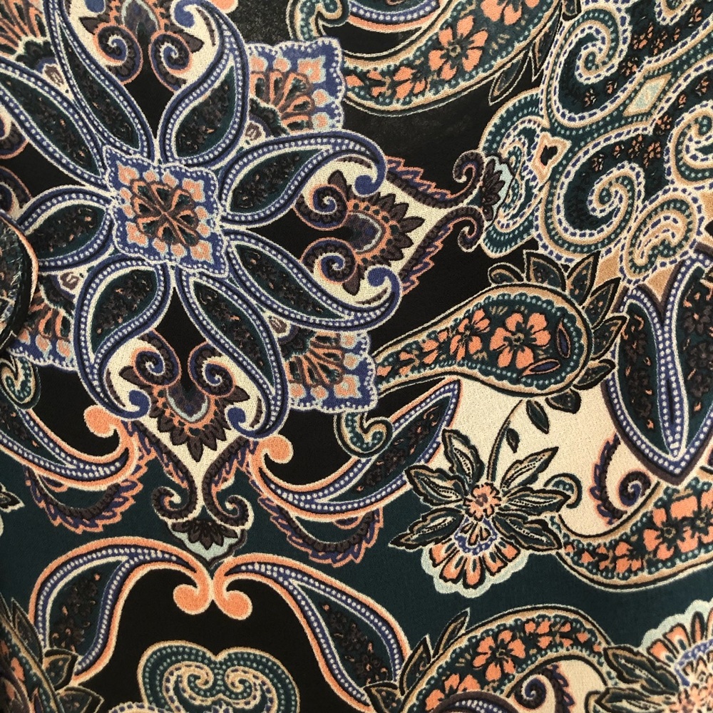 Patterned Tank Top - Picture 3 of 3